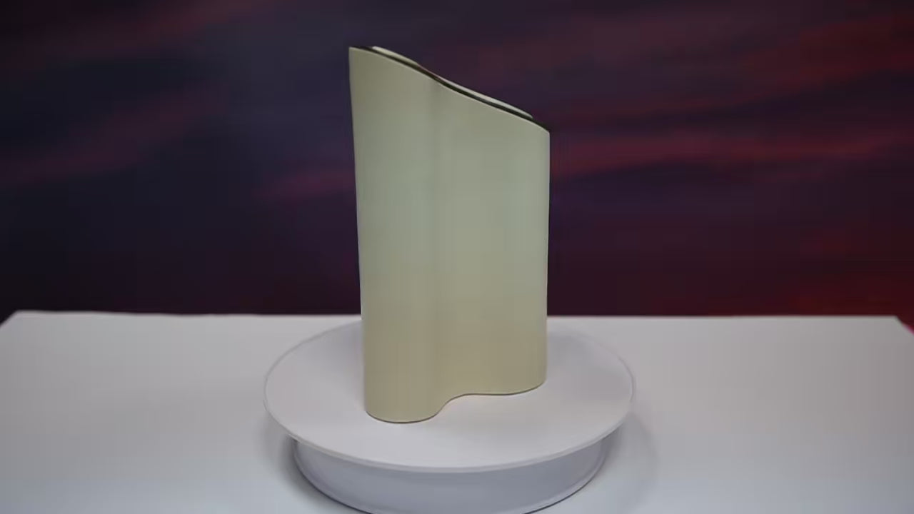 LLUMI Essence – Minimalist Pet Memorial Crafted with Precision